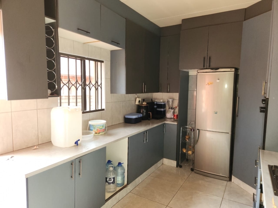 3 Bedroom Property for Sale in Geelhoutpark North West